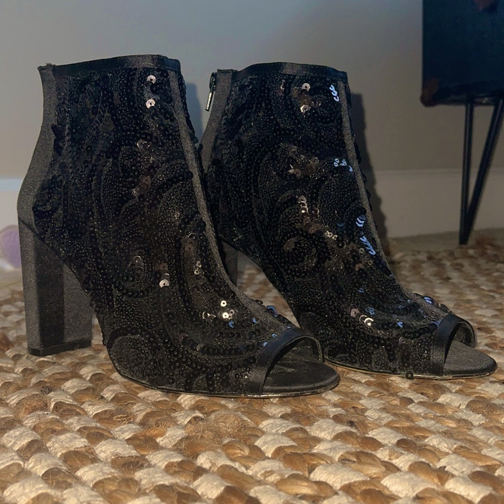 Black sequin heels.